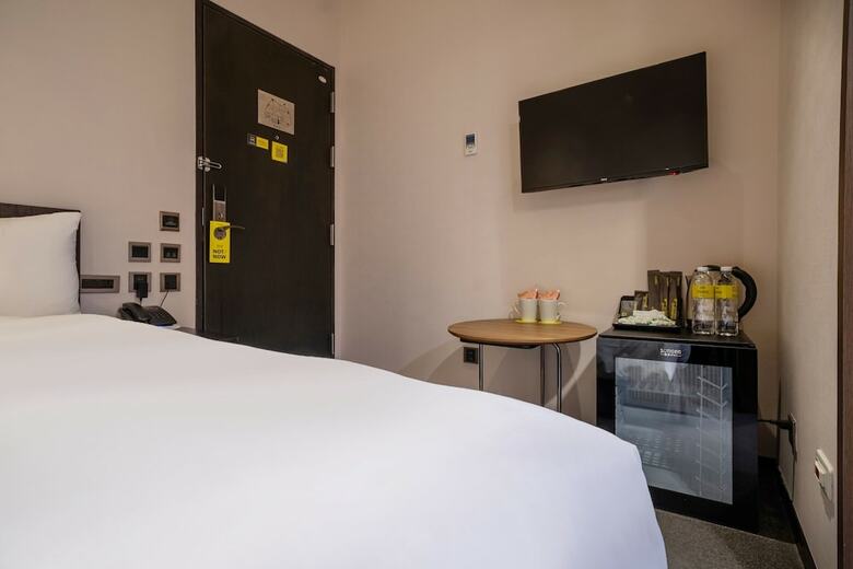 Hotel At Boutique