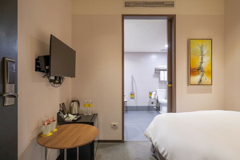 Hotel At Boutique