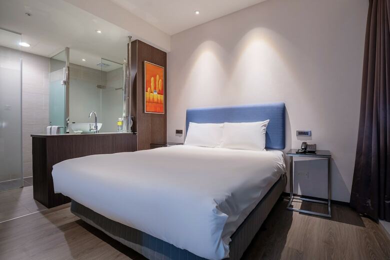 Hotel At Boutique