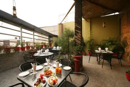 Hotel Kingston Park Near Karolbagh Metro