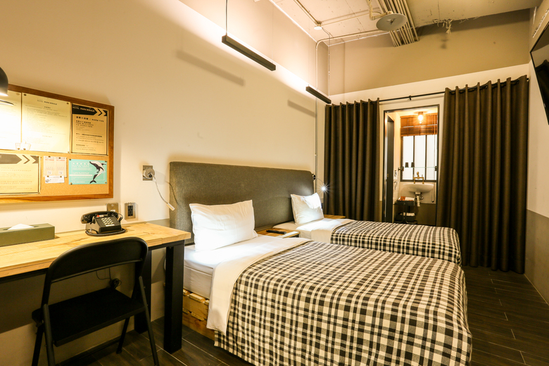 Hotel Papa Whale