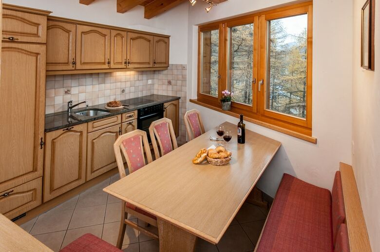 Apartamentos Appartements Zermatt Paradies
