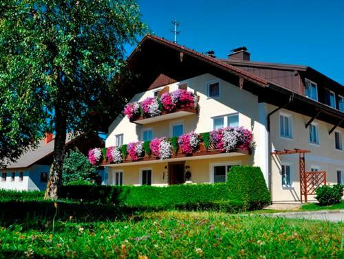 Apartamento Ferienwohnungen Jedinger