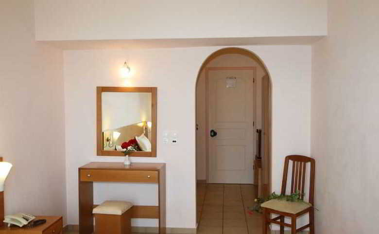 Limanaki Hotel