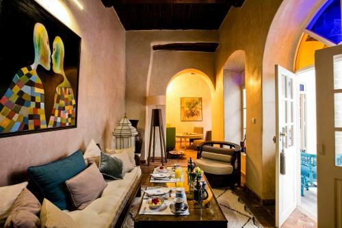 Riad Emotion
