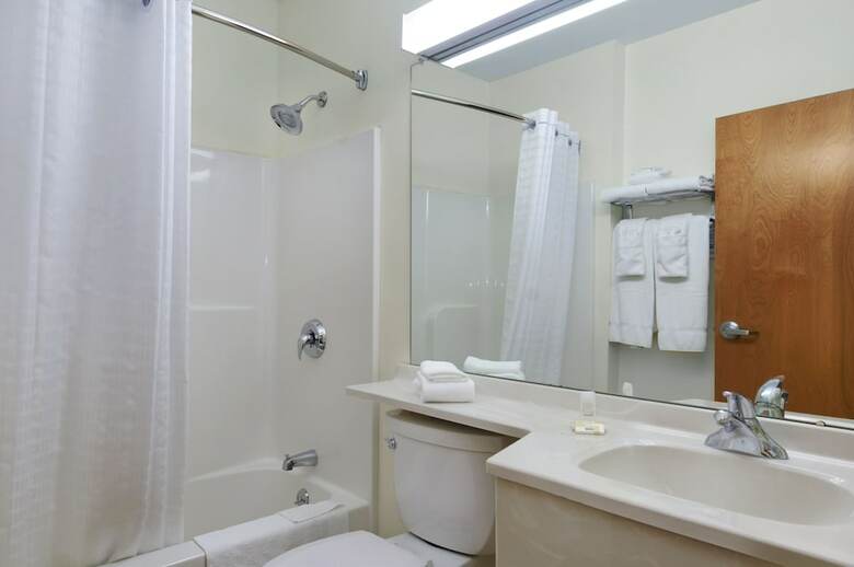 Hotel Microtel Inn & Suites By Wyndham Plattsburgh