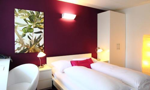 College Garden Hotel