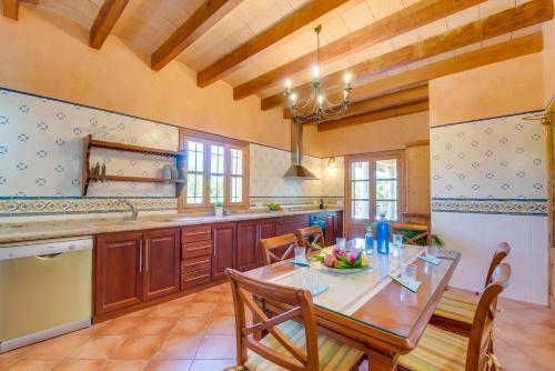 Caimari Villa Sleeps 8 Pool Air Con Wifi