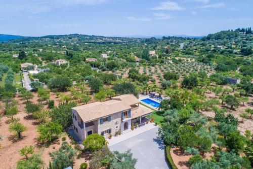 Caimari Villa Sleeps 8 Pool Air Con Wifi
