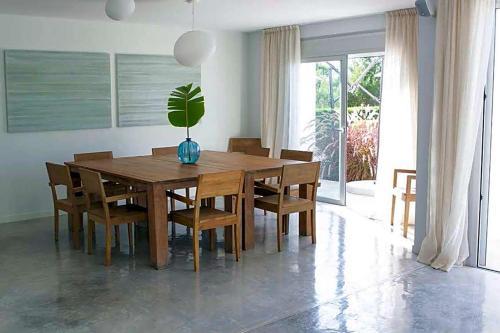 Cala Bassa Villa Sleeps 12 Pool Air Con Wifi