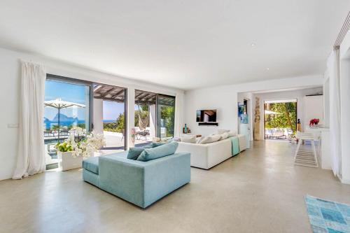 Cala Bassa Villa Sleeps 12 Pool Air Con Wifi