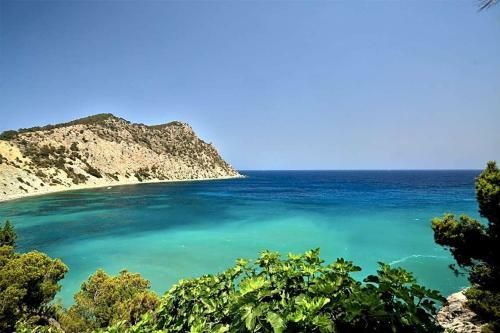 Cala Llonga Villa Sleeps 10 Pool Air Con Wifi