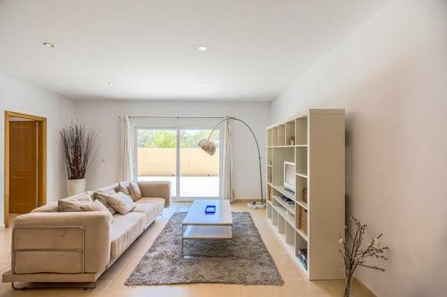Calpe Villa Sleeps 10 Pool Air Con Wifi