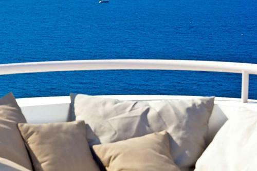 Es Cubells Villa Sleeps 10 Pool Air Con Wifi