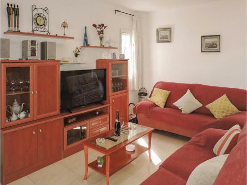 Three-bedroom Holiday Home In Miami Platja