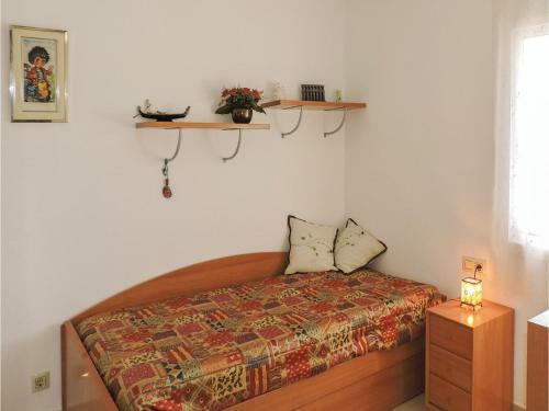 Three-bedroom Holiday Home In Miami Platja