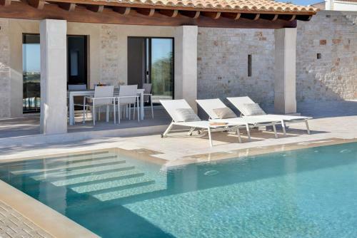 Portocolom Villa Sleeps 6 Pool Air Con Wifi