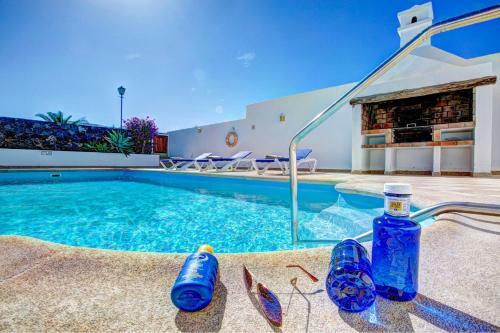 Puerto Calero Villa Sleeps 6 Pool Wifi