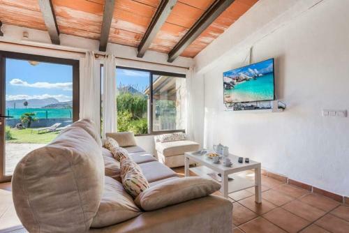 Port De Pollenca Villa Sleeps 6 Pool Air Con Wifi