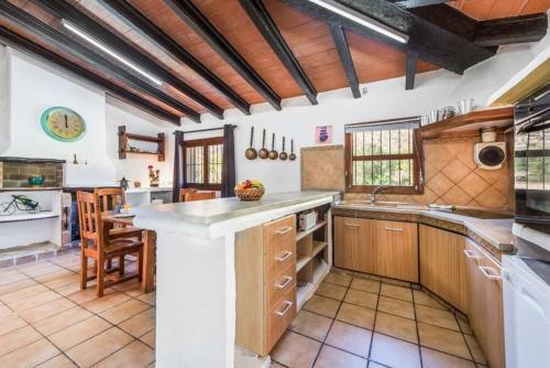 Port De Pollenca Villa Sleeps 6 Pool Air Con Wifi
