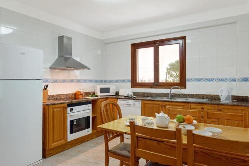 Port De Pollenca Villa Sleeps 8 Pool Air Con Wifi