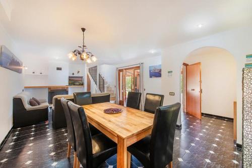 Port De Pollenca Villa Sleeps 6 Pool Air Con Wifi