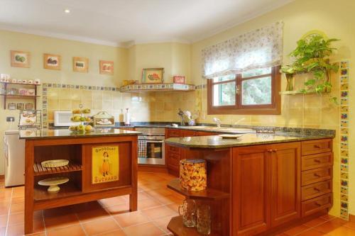 Port De Pollenca Villa Sleeps 8 Pool Air Con Wifi