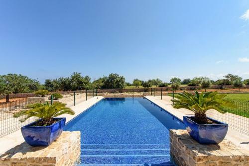 S'horta Villa Sleeps 8 Pool Air Con Wifi