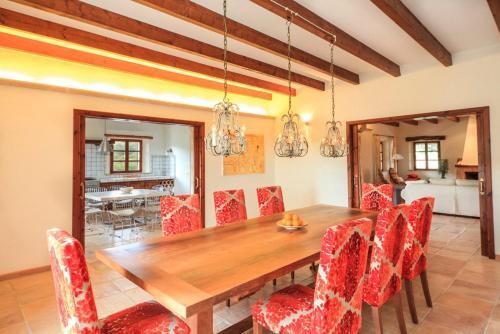 Sa Pobla Villa Sleeps 8 Pool Air Con Wifi