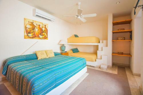 Gorgeous Ocean View Fits 17 Guests, Villa Del Sol