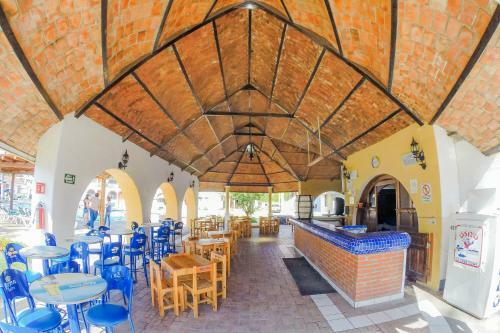 Costa Alegre Hotel & Suites