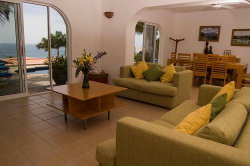 Family&groups Steps From Beach, Villa Oceano, 4 Br