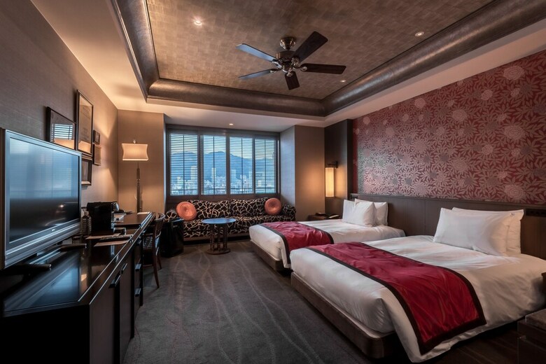Oriental Hotel
