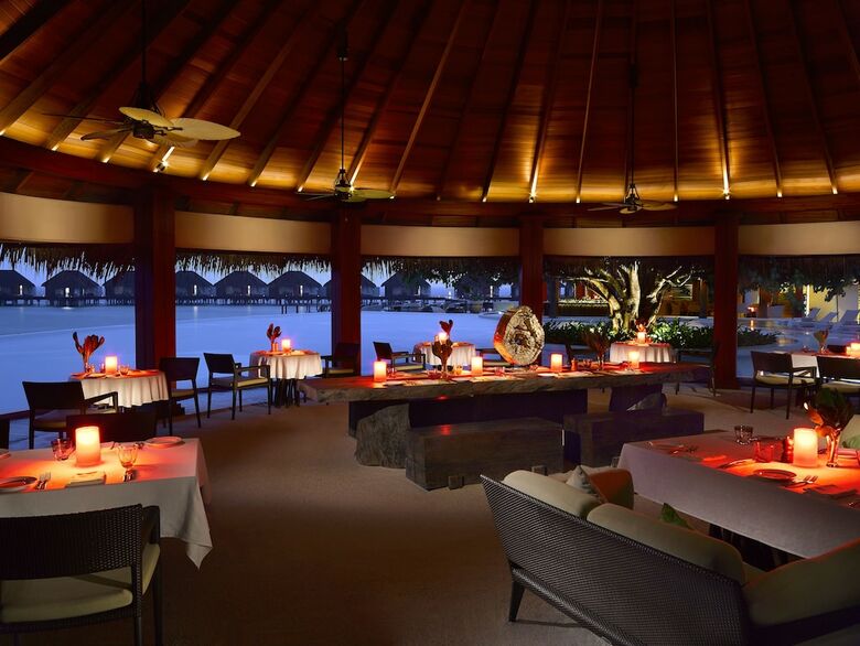 Hotel Dusit Thani Maldives