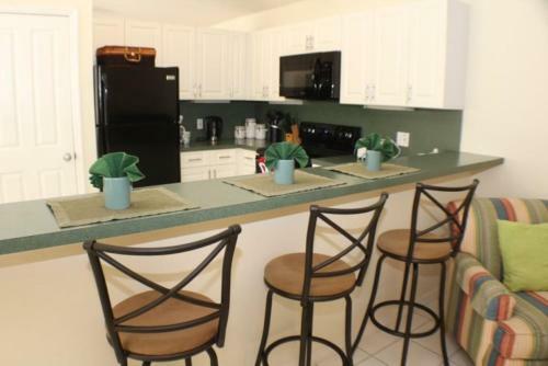 Beautiful 3 Bedroom 3 Bath Pool Home In Lindfields Reserve