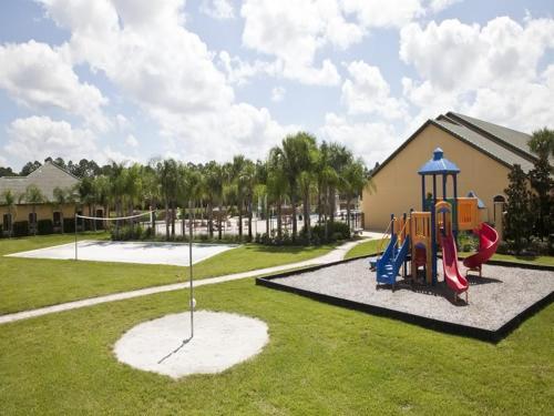 Villa Majesty Palm Townhome 8952