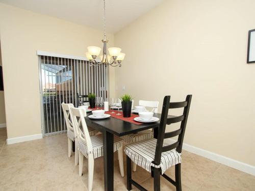 Lovely Paradise Palms 4 Bed 3 Bath Town Home