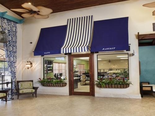 Lovely Paradise Palms 4 Bed 3 Bath Town Home