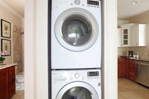 Poipu Regency Villas G110 - Gardenview - 2br/2ba Central AC