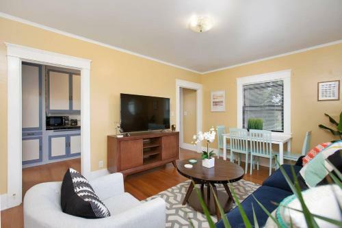 Apartamento Two-bedroom, One-bath Apt