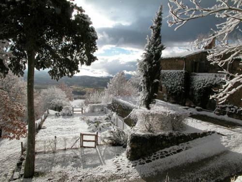 Castiglioncello Del Trinoro Villa Sleeps 10 Pool