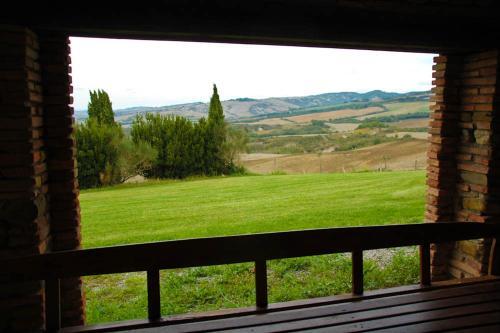 Castiglioncello Del Trinoro Villa Sleeps 10 Pool