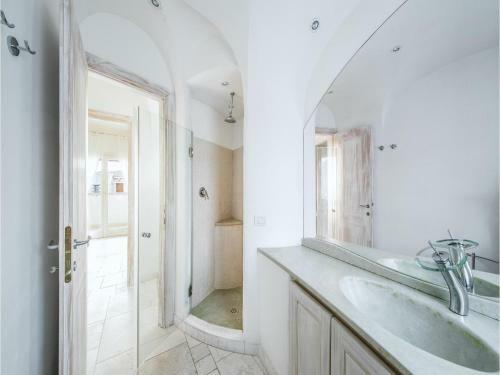 Two-bedroom Holiday Home In San Teodoro -ot-