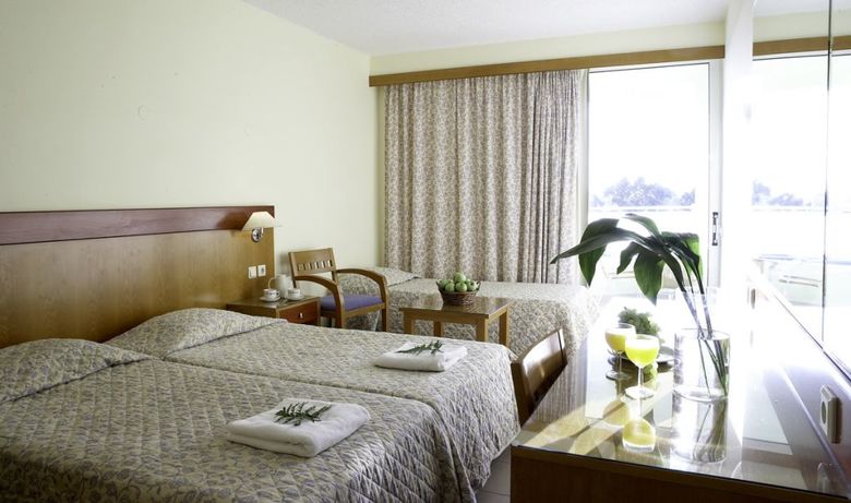 Hotel Avra Beach