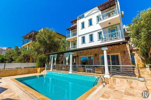 Kalkan Villa Sleeps 10 Pool Air Con Wifi