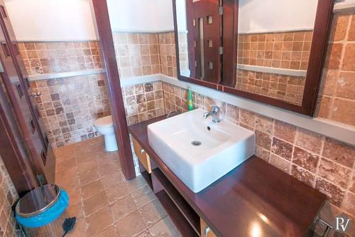 Kalkan Villa Sleeps 10 Pool Air Con Wifi