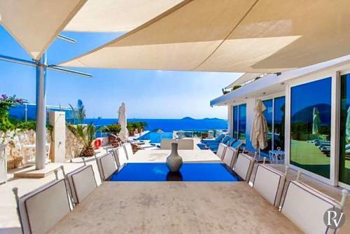 Kalkan Villa Sleeps 8 Pool Air Con Wifi