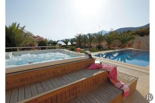 Kalkan Villa Sleeps 8 Pool Air Con Wifi