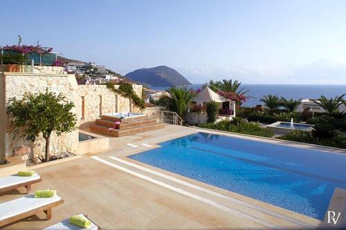 Kalkan Villa Sleeps 8 Pool Air Con Wifi