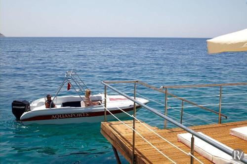 Kalkan Villa Sleeps 8 Pool Air Con Wifi